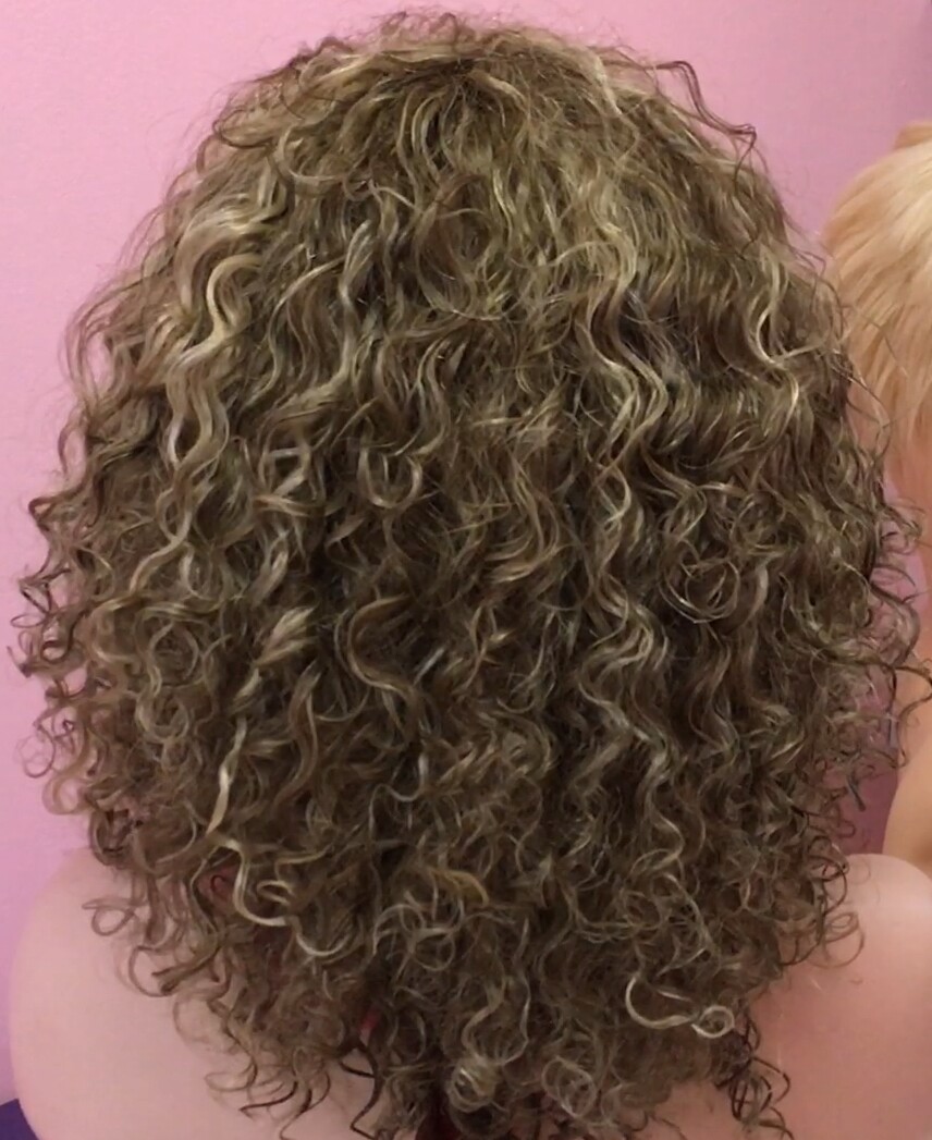 Peluca rizada PELO natural NIRVANA color 8H613 RAYA TUL