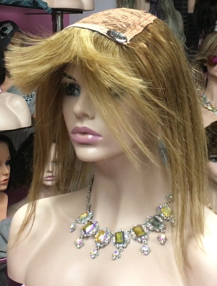 Voluminador cabello natural BELINDA FLECO CORTO color 10H27 confecc. a maquina