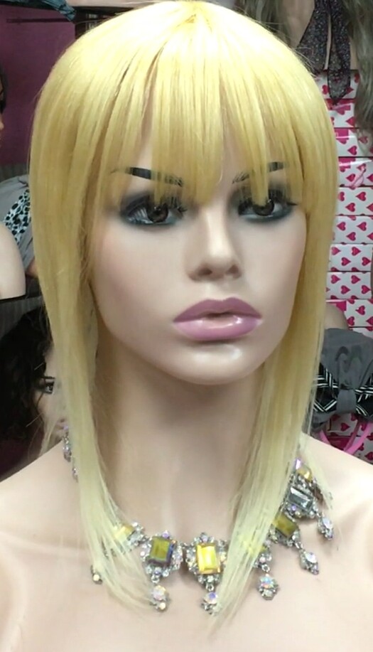 Voluminador cabello natural BELINDA FLECO CORTO color 613 confeccion. a maquina