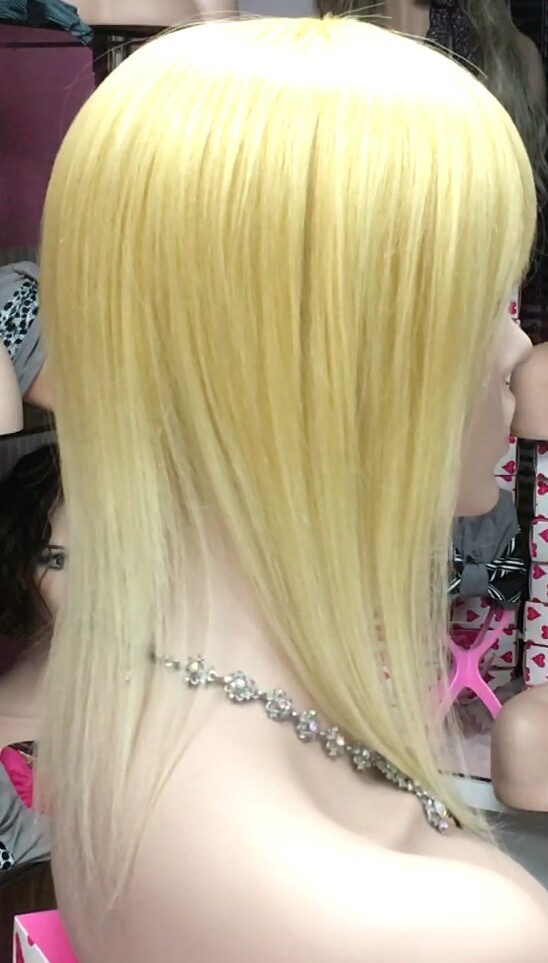 Voluminador cabello natural BELINDA FLECO CORTO color 613 confeccion. a maquina