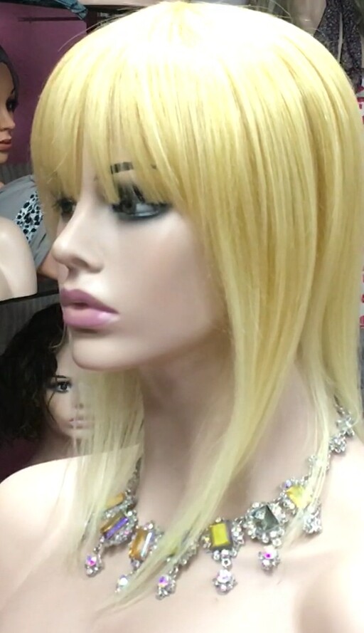 Voluminador cabello natural BELINDA FLECO CORTO color 613 confeccion. a maquina