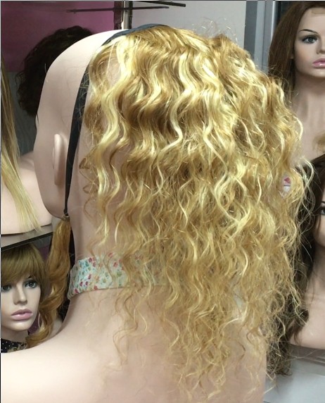 Coleta natural rizada NURIA color 27H13