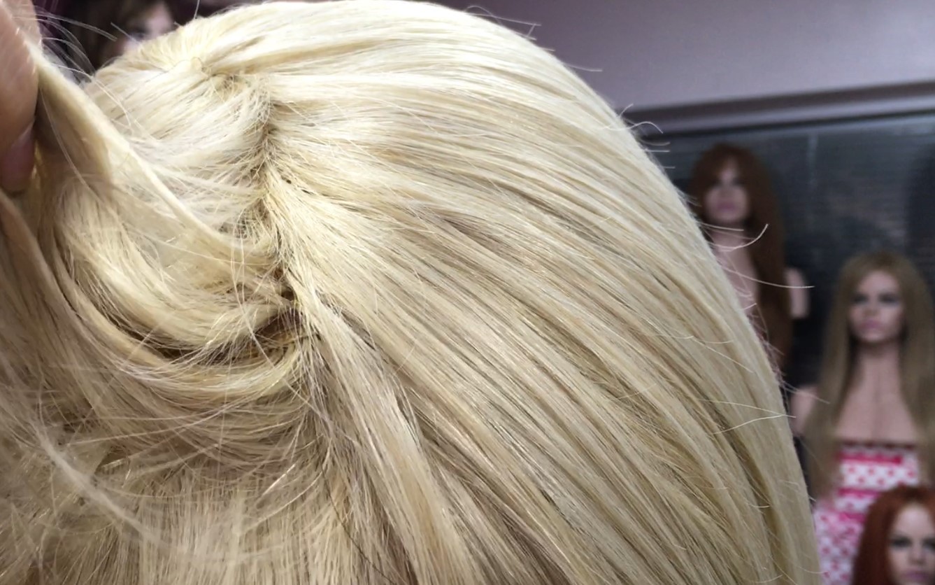 Peluca cabello natural modelo CLEO color 613B MAQUINA