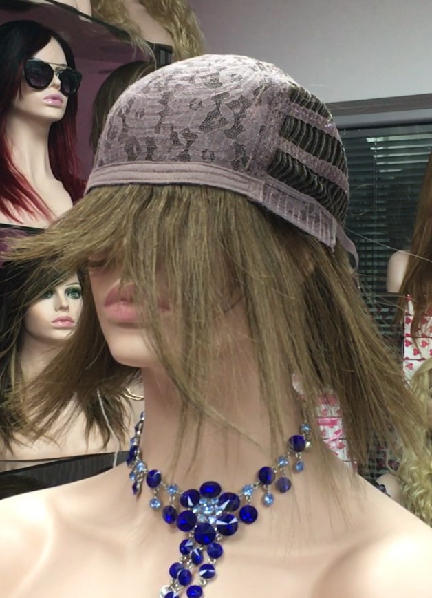 Peluca cabello natural modelo CLEO color 6 MAQUINA