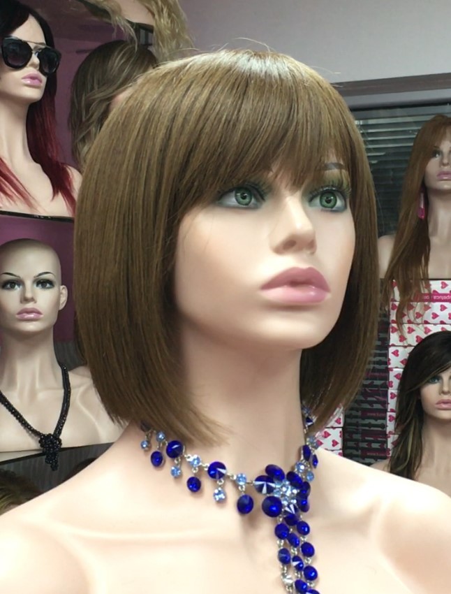 Peluca cabello natural modelo CLEO color 8 MAQUINA