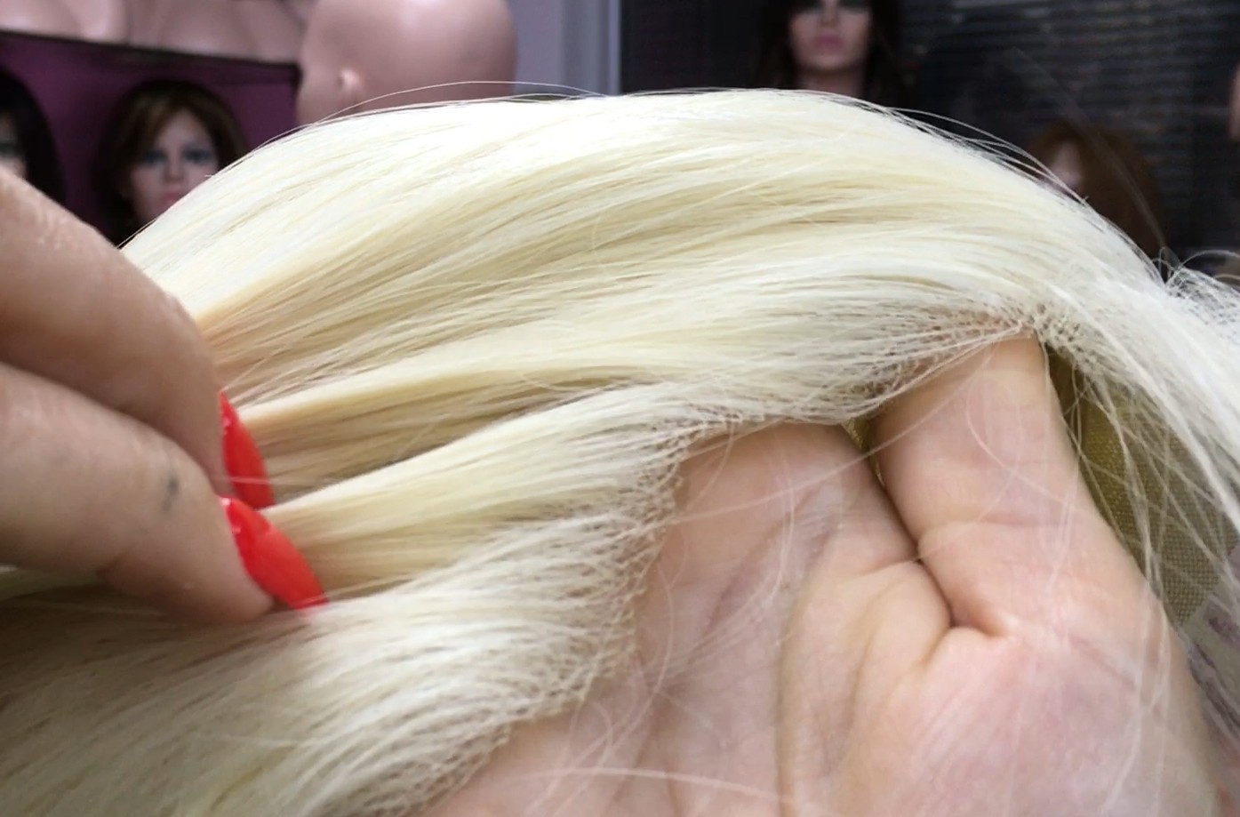 Peluca Lace Front CONCHA color 613 Star-10 Colageno
