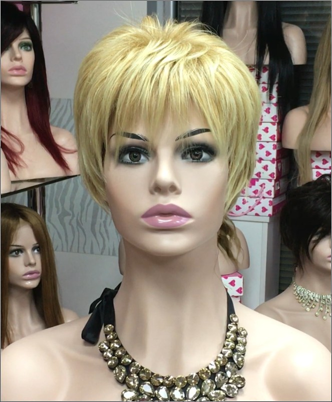 Peluca corta SANDRINE color 15T613 Star-10 Colgeno