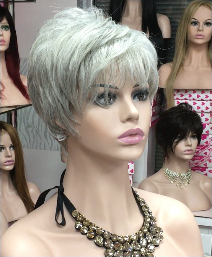 Peluca corta SANDRINE color 51 Star-10 Colgeno
