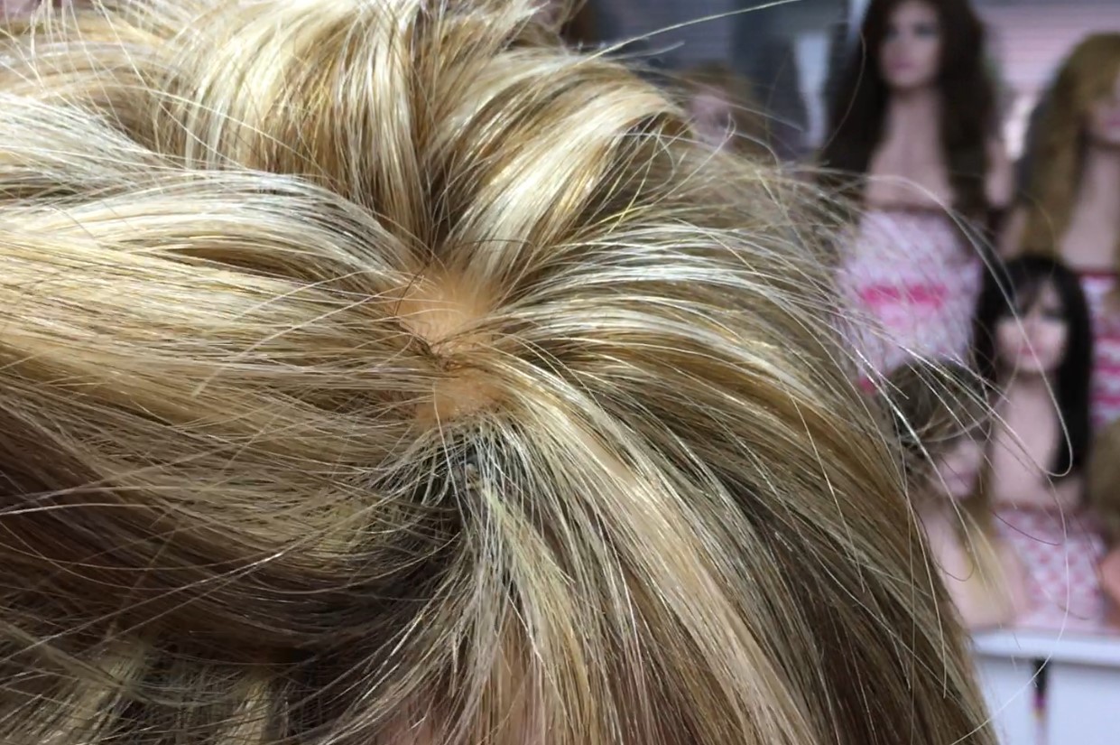 Peluca natural CECILIS color 8H27H613 Frontal de Tul