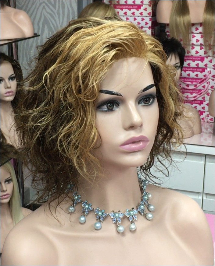 Peluca rizada natural KRISTEL color 5F27 Frontal de Tul
