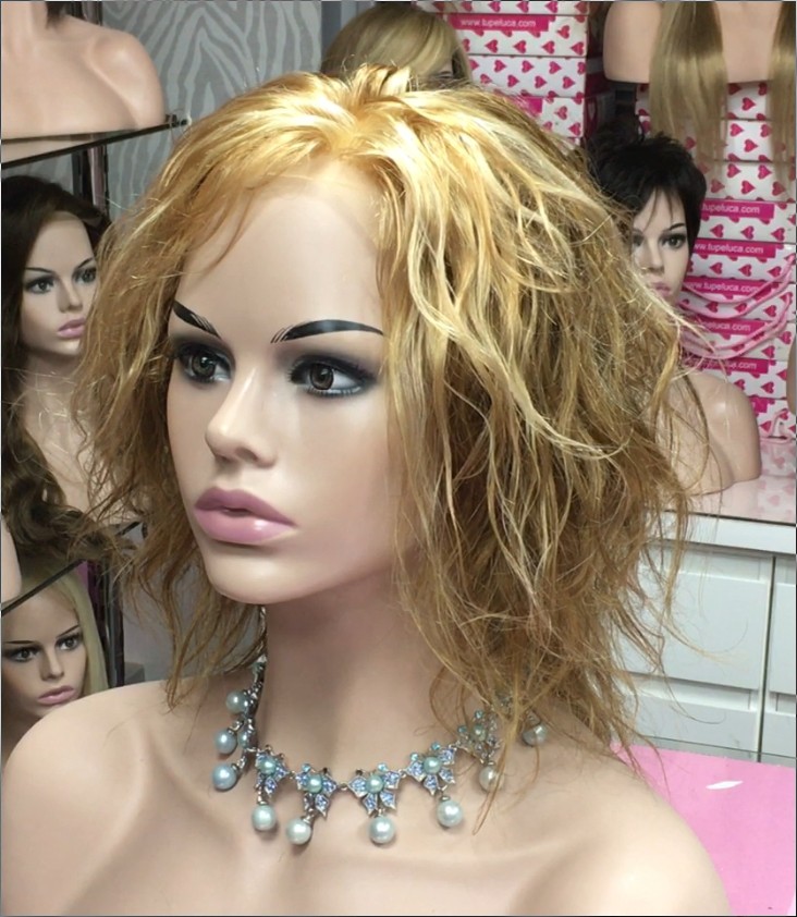 Peluca rizada natural KRISTEL color 8F18 Frontal de Tul