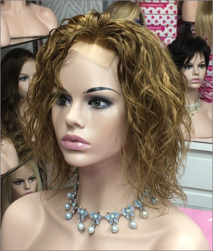 Peluca rizada natural KRISTEL color 8 Frontal de Tul