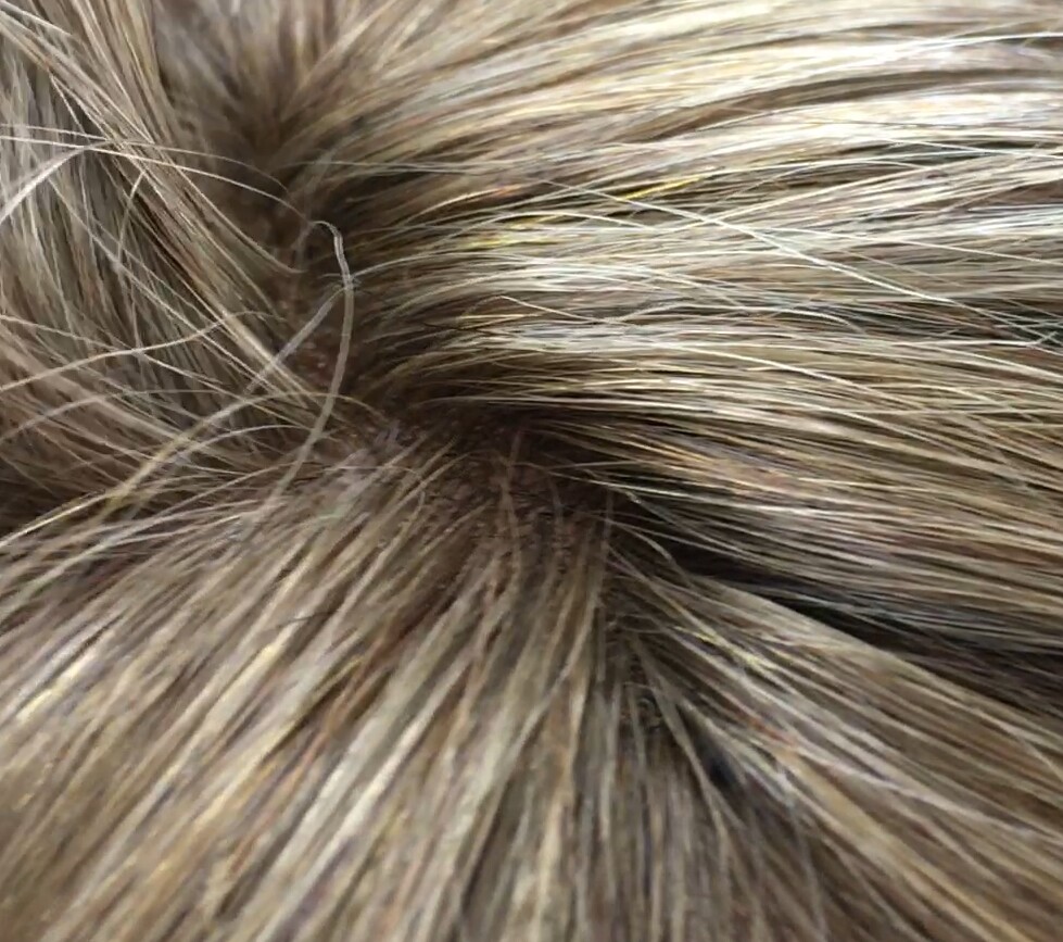 Peluca natural MARTINA color 8.0 RAYA de Tul transparente efecto piel