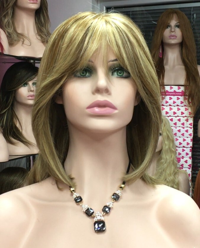 Peluca natural MARTINA color 8H613b Raya de tul transparente efecto piel