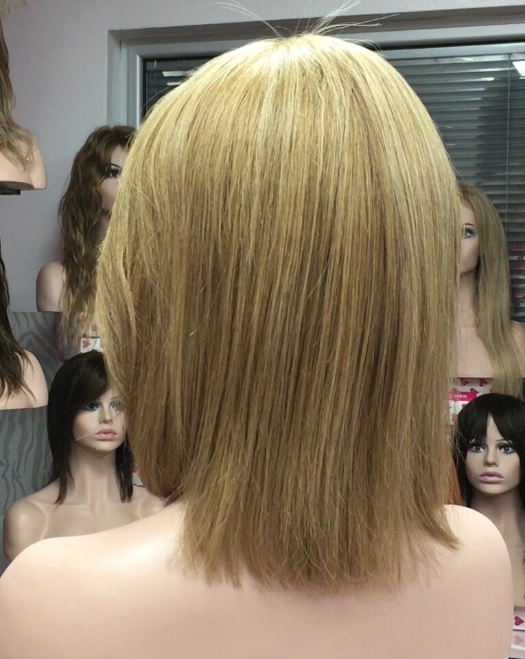 Peluca natural MARTINA color 8H613/27 Raya de tul transparente efecto piel