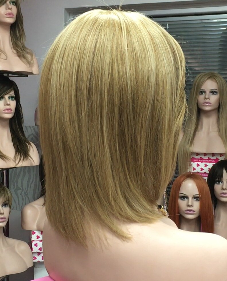 Peluca natural MARTINA color 8H613/27 Raya de tul transparente efecto piel