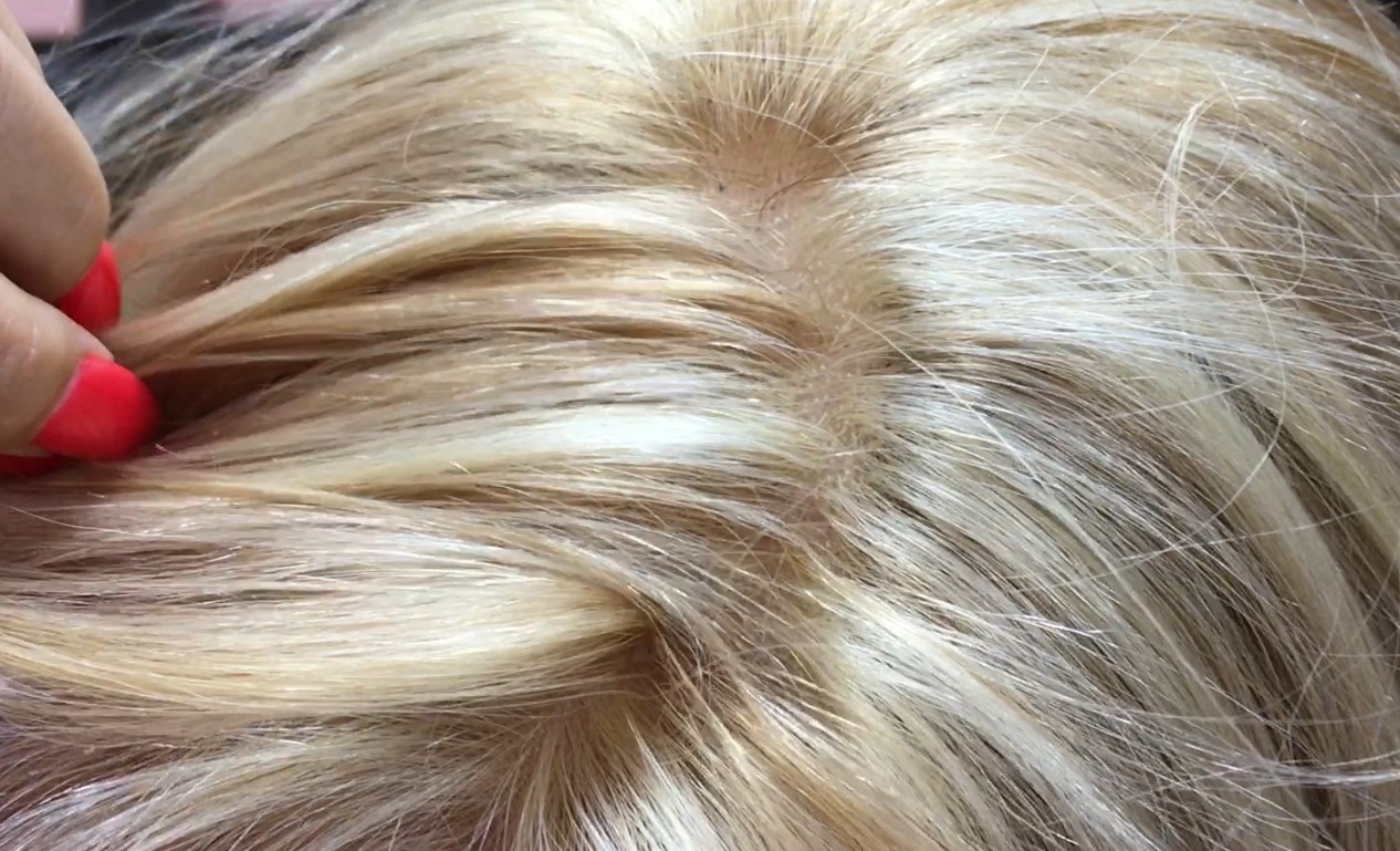 Peluca natural Melany color 27H613 RAYA de TUL