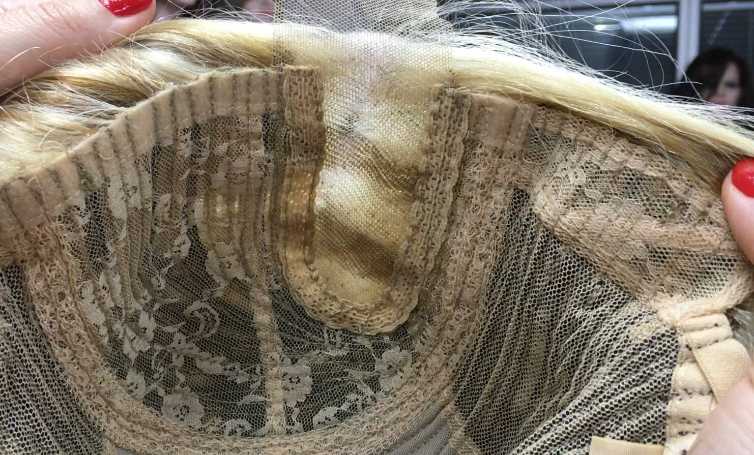 Peluca natural Melany color 18H613 RAYA de TUL