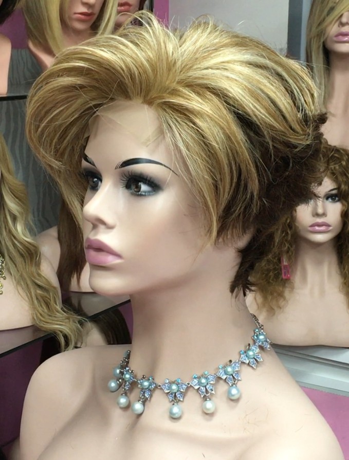 Peluca cabello natural Montse color 5 TOP de TULL color 8H18