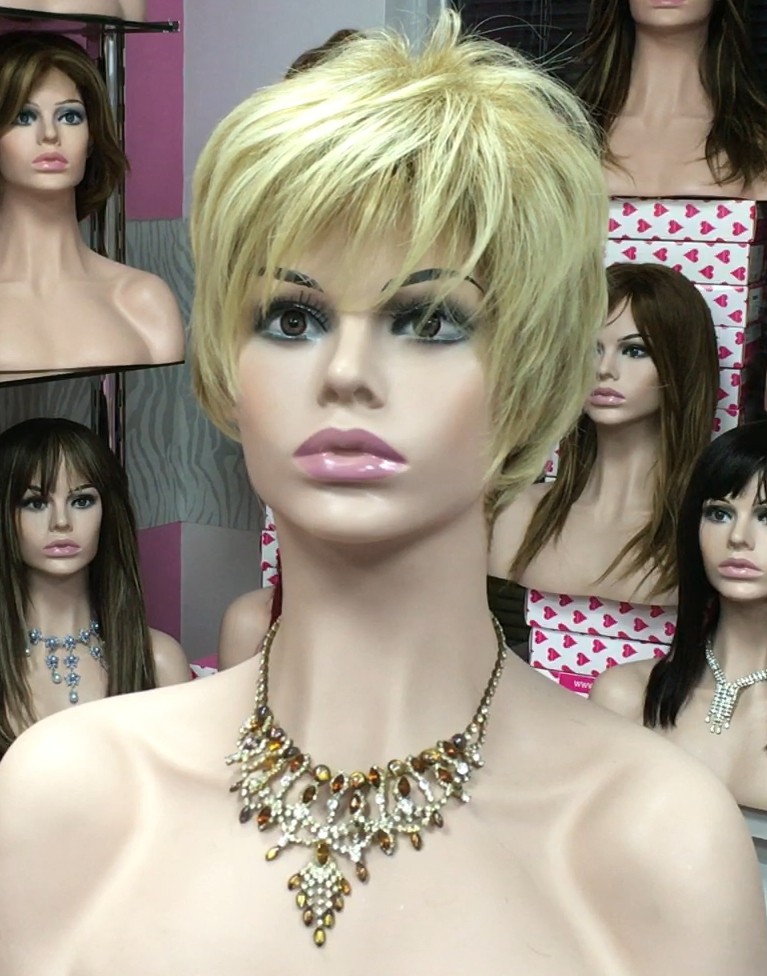 Peluca corta SANDRINE color 14T613 Star-10 Colgeno