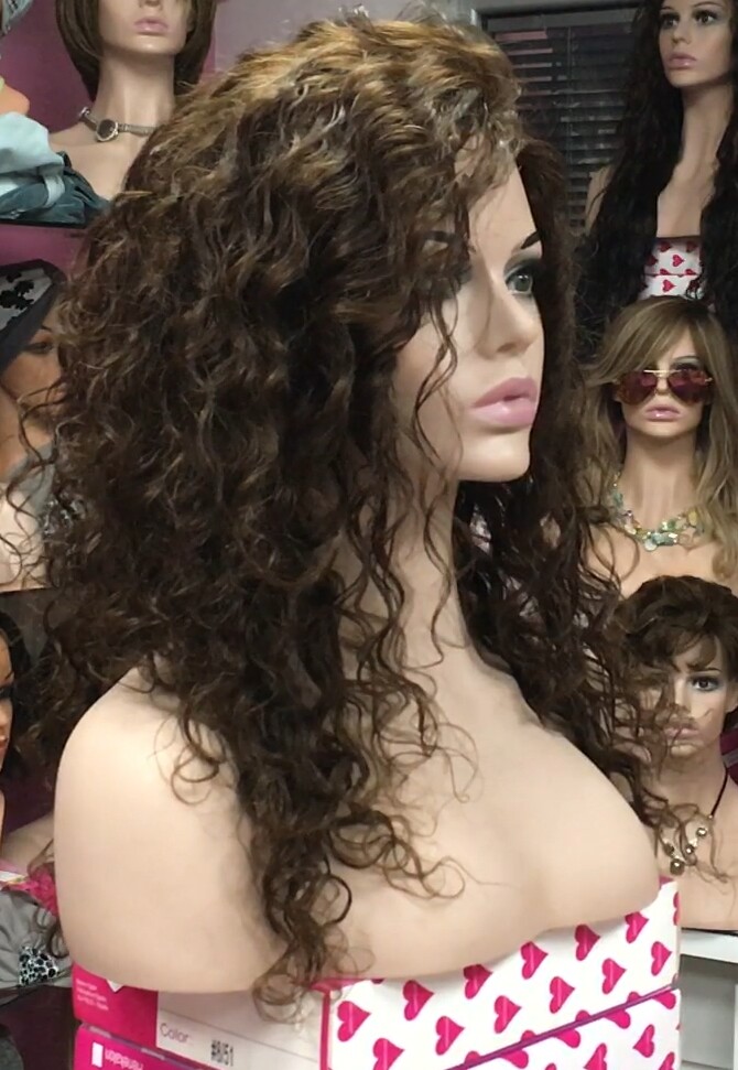 Peluca de cabello rizado natural ADELAIDE color 5 confecc a maquina