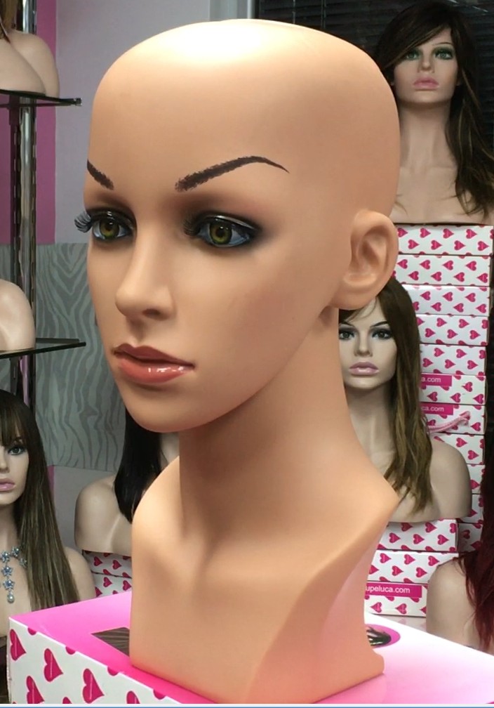 Maniqui mini modelo SAMI ojos verdes