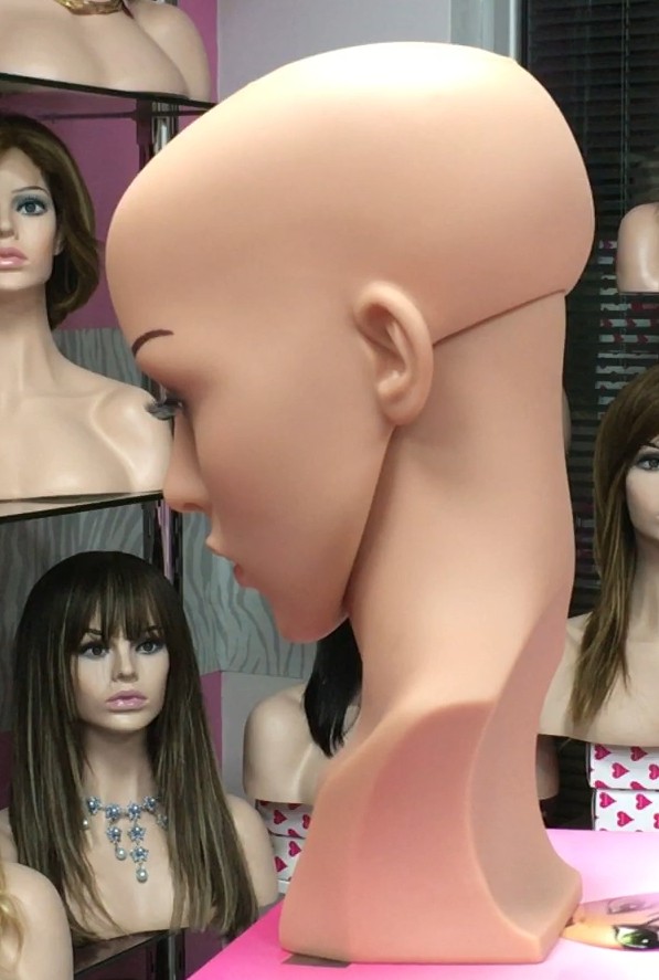 Maniquie Mini Modelo SAMI ojos azules