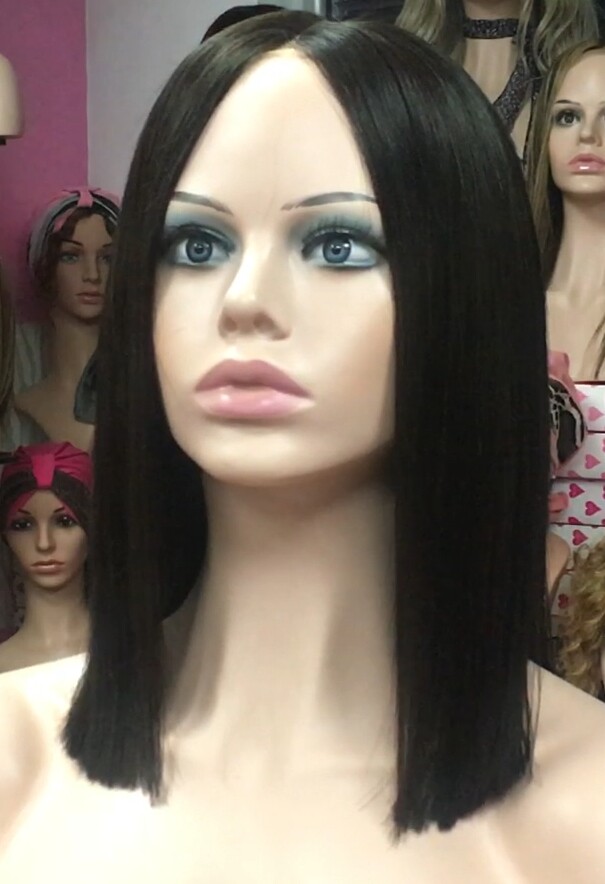 Peluca natural MELANY color 1B raya de tul