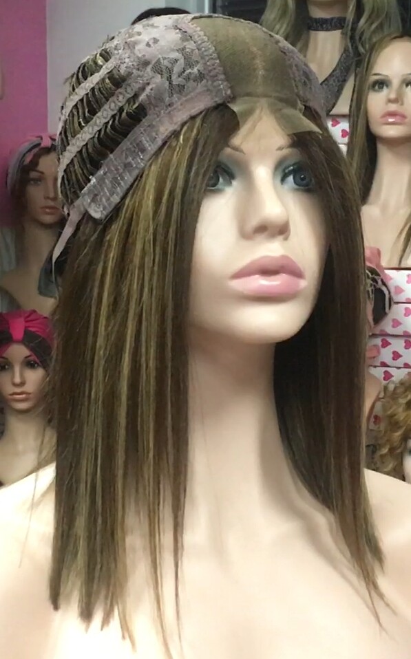 Peluca natural MELANY color 5R27H5 raya de tul