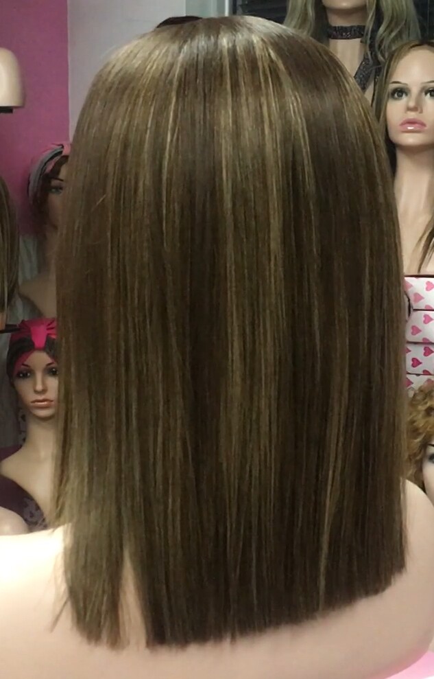 Peluca natural MELANY color 5R27H5 raya de tul