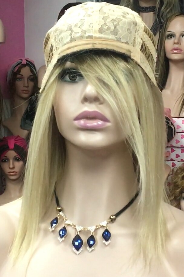 Peluca mediana cabello natural MELANY color 6R613 inyeccion de tul transparente efecto piel