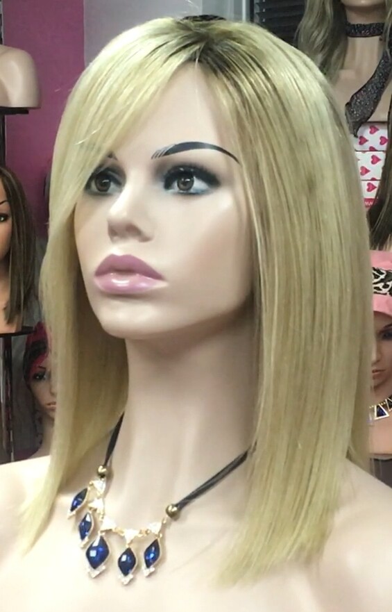 Peluca mediana cabello natural MELANY color 6R613 inyeccion de tul transparente efecto piel