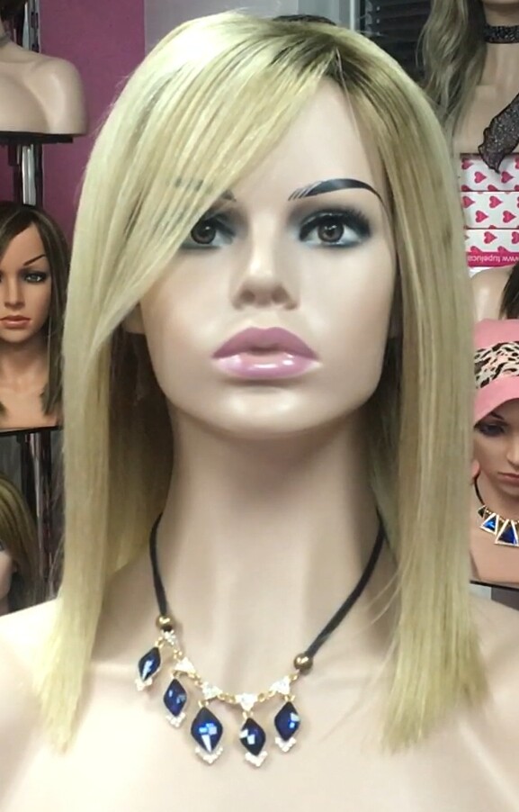 Peluca mediana cabello natural MELANY color 6R613 inyeccion de tul transparente efecto piel