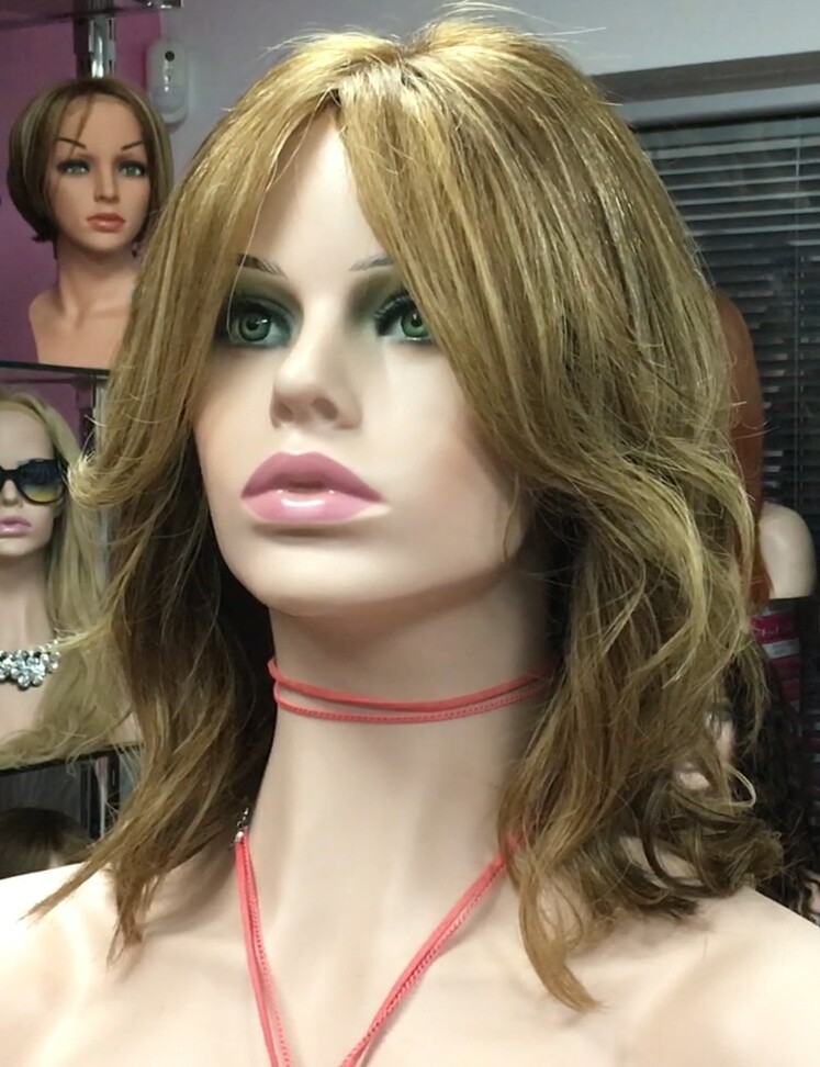 Peluca natural CECI-Ondas color 5H8F10H27 RAYA DE TUL transaprente efecto piel