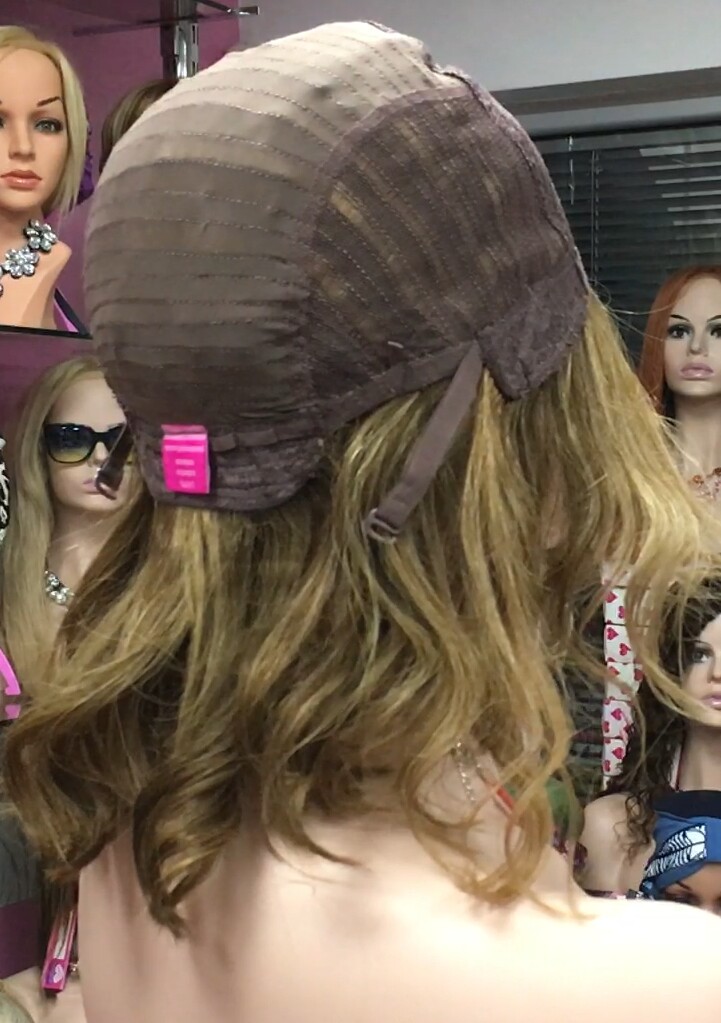 Peluca natural CECI-Ondas color 5H8F10H27 RAYA DE TUL transaprente efecto piel