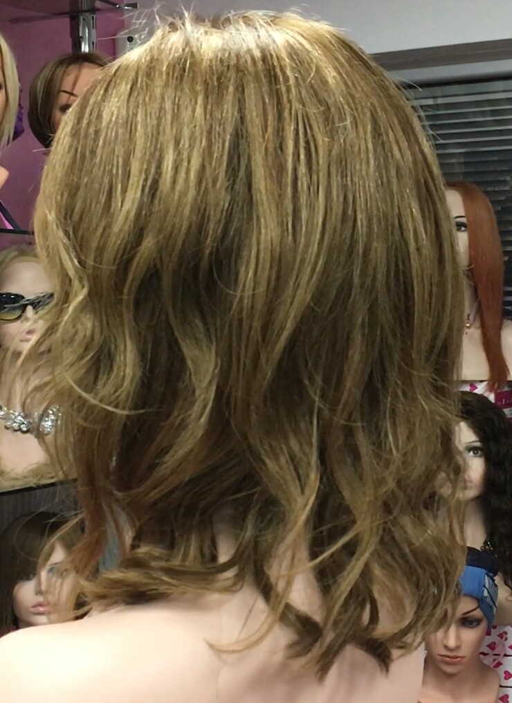 Peluca natural CECI-Ondas color 5H8F10H27 RAYA DE TUL transaprente efecto piel