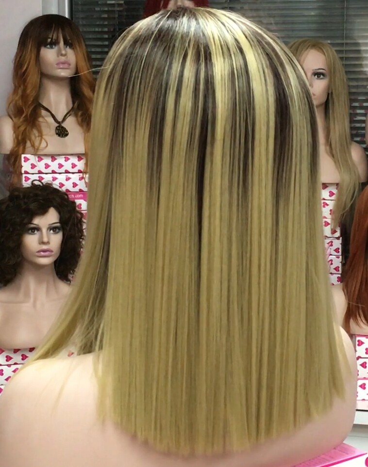 Peluca ELISENDA Color 24tt6 LACE FRONT  Star.10 Colageno
