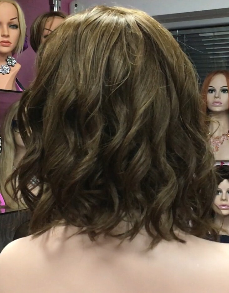Peluca natural MELANY Ondas RAYA DE TUL color 5