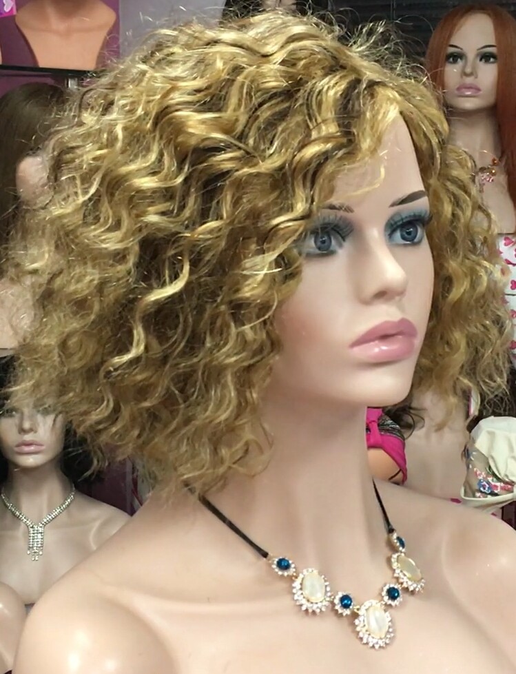 Peluca rizada cabello natural NEUS color 27H4H27  maquina