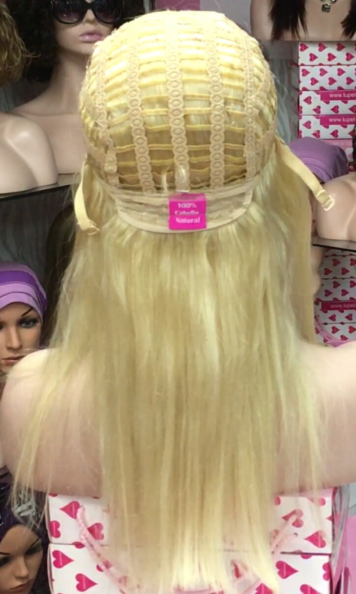 Peluca natural INMACULADA fleco largo  color 613 raiz 7 TOP TUL transparente efecto piel