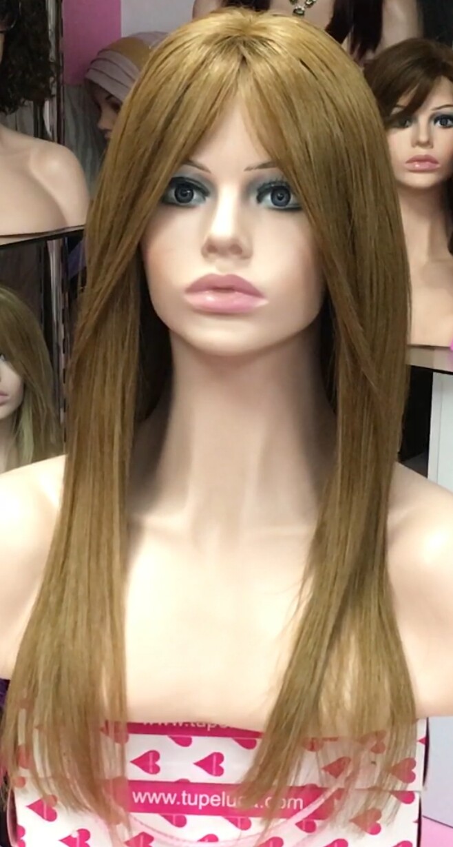 Peluca natural INMACULADA fleco largo color 8 RAYA de TUL transparente efecto piel