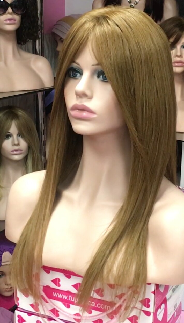 Peluca natural INMACULADA fleco largo color 8 RAYA de TUL transparente efecto piel
