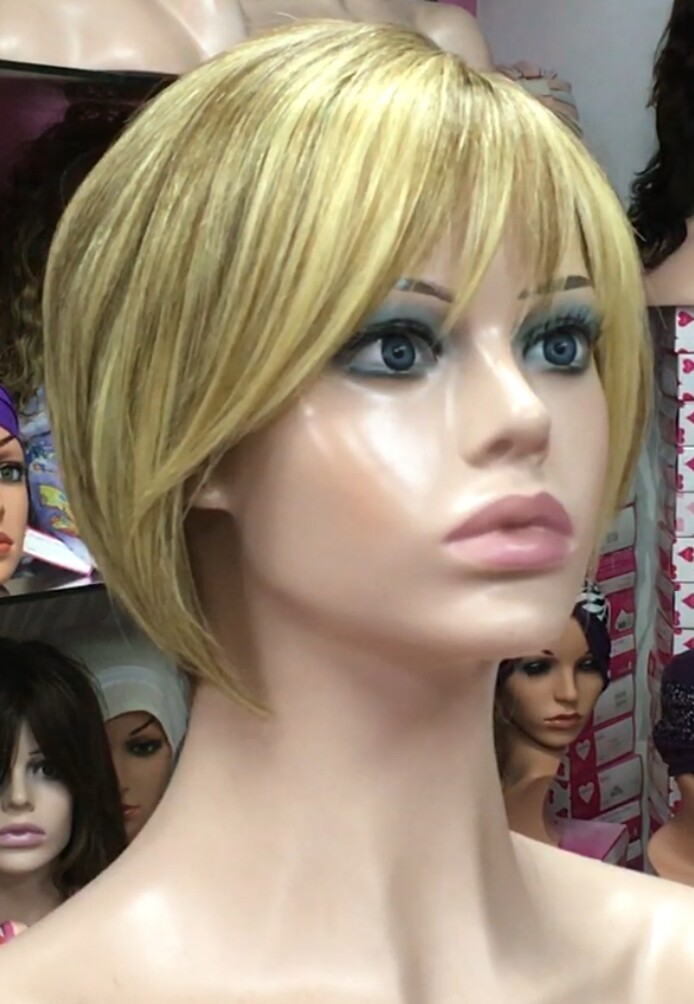 Peluca de pelo natural MARISOL color 6h18/613b raya tul