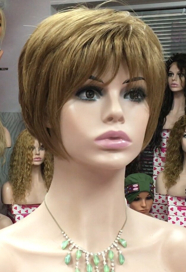 Peluca cabello natural BECK color 8 confeccionada a maquina