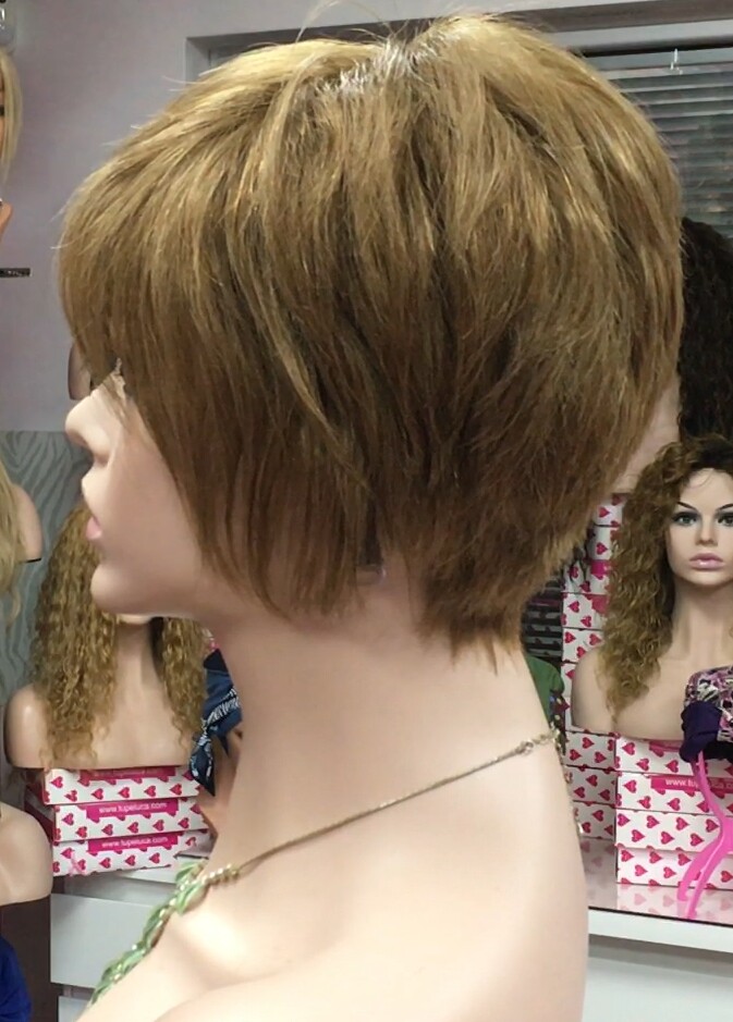 Peluca cabello natural BECK color 8 confeccionada a maquina