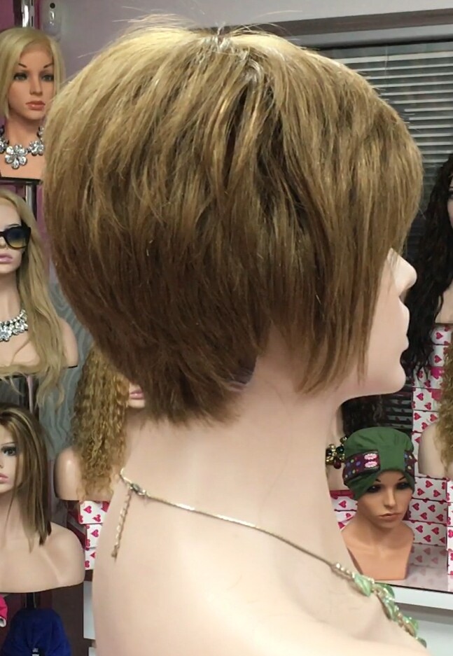 Peluca cabello natural BECK color 8 confeccionada a maquina