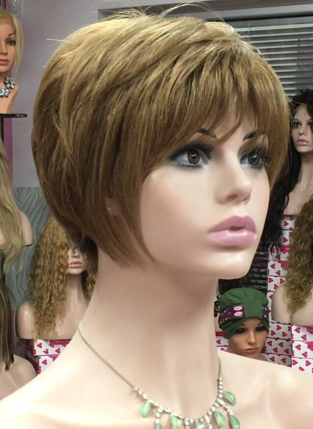 Peluca cabello natural BECK color 8 confeccionada a maquina