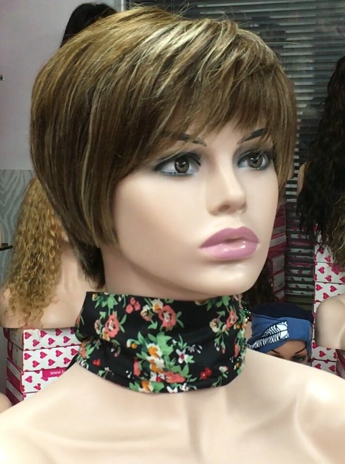 Peluca cabello natural BECK color 5h8h613h5 .confeccionada a maquina