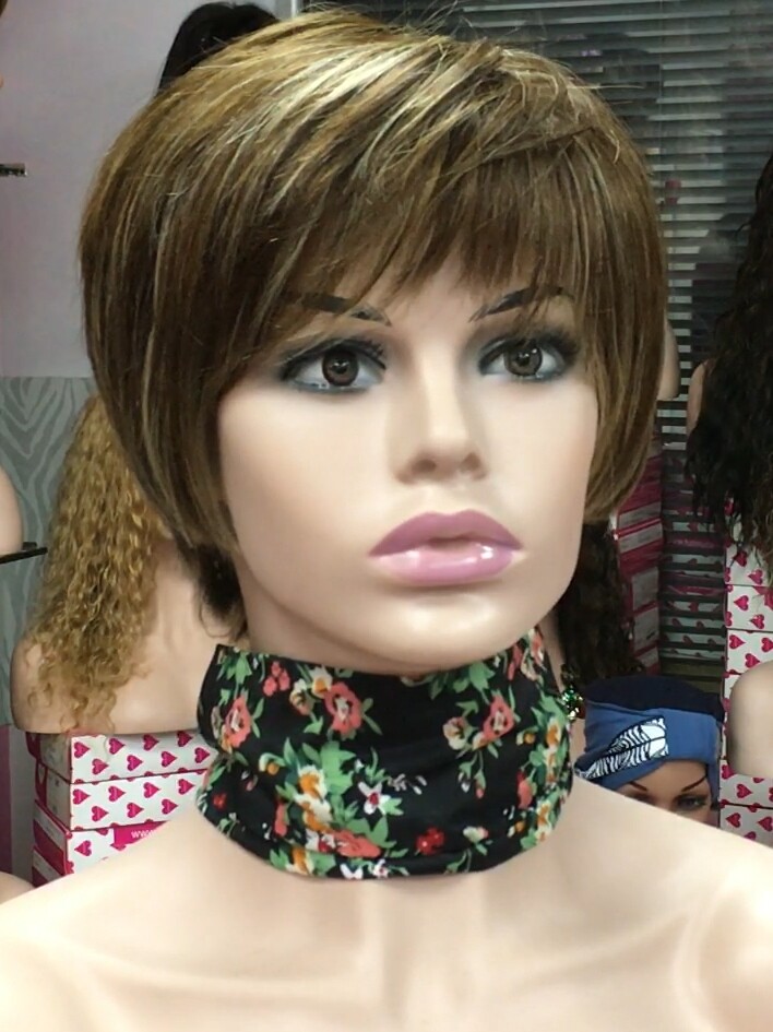 Peluca cabello natural BECK color 5h8h613h5 .confeccionada a maquina