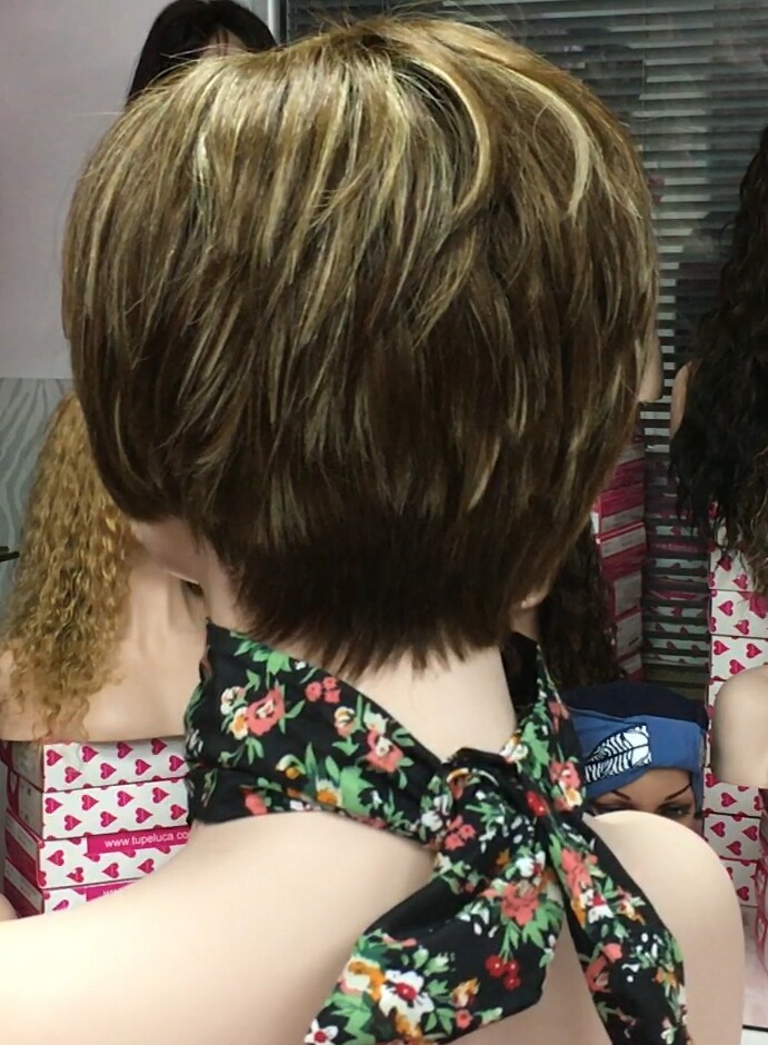 Peluca cabello natural BECK color 5h8h613h5 .confeccionada a maquina